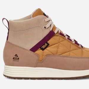 Women's Teva ReEMBER COMMUTE Boots Size 8.5